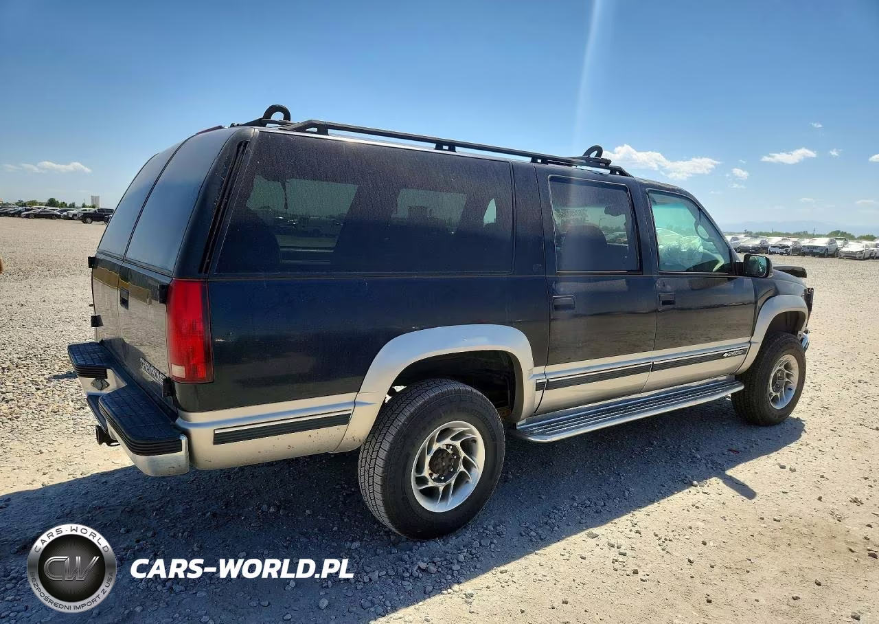 1998 Chevrolet Suburban K2500 VIN:1GNGK26JXWJ323969 - 3