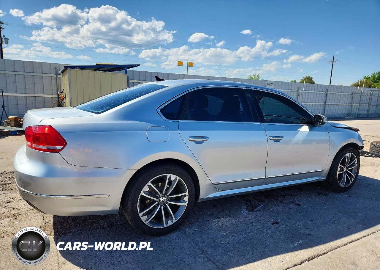 2014 Volkswagen Passat Sel VIN:1VWCN7A32EC046870 - 3