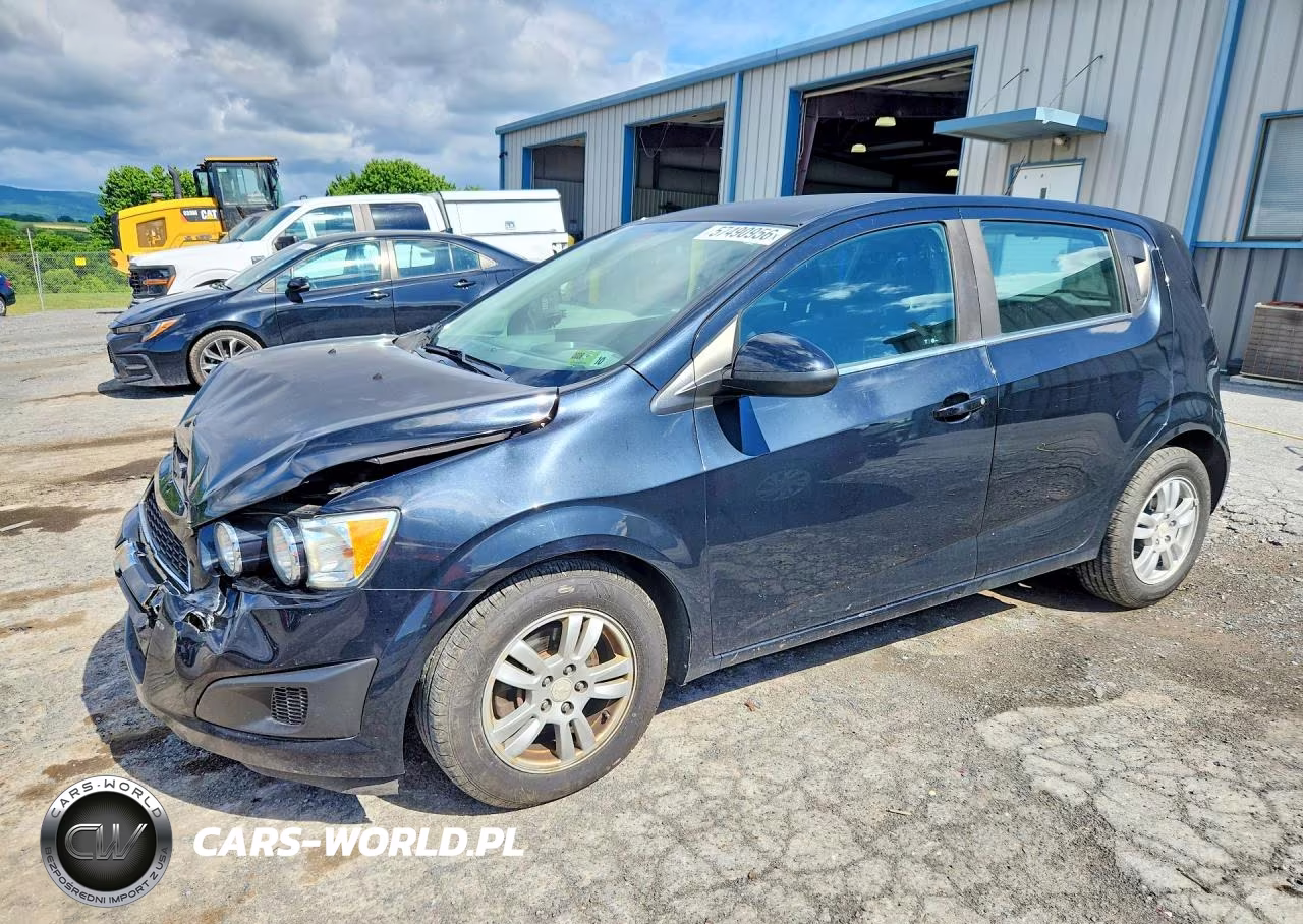 2016 Chevrolet Sonic Lt – zdjęcie 1 z 12