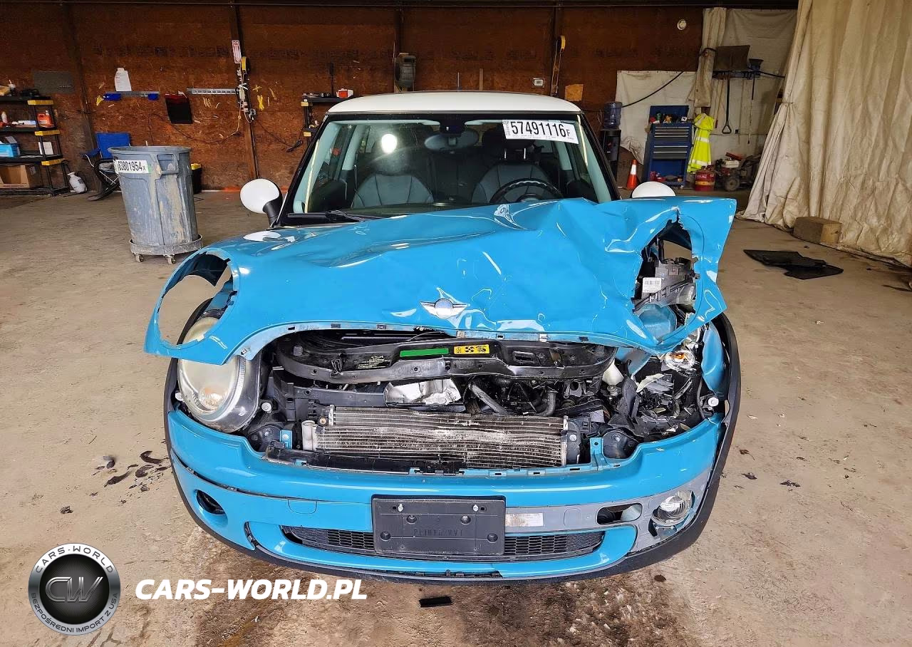 2010 Mini Cooper VIN:WMWMF3C52ATZ23070 - 5