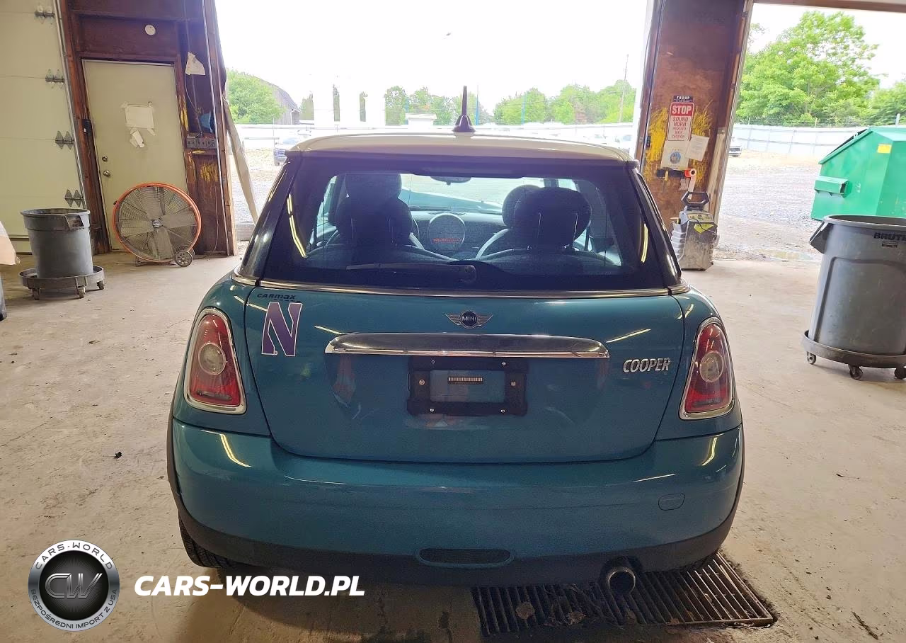 2010 Mini Cooper VIN:WMWMF3C52ATZ23070 - 6