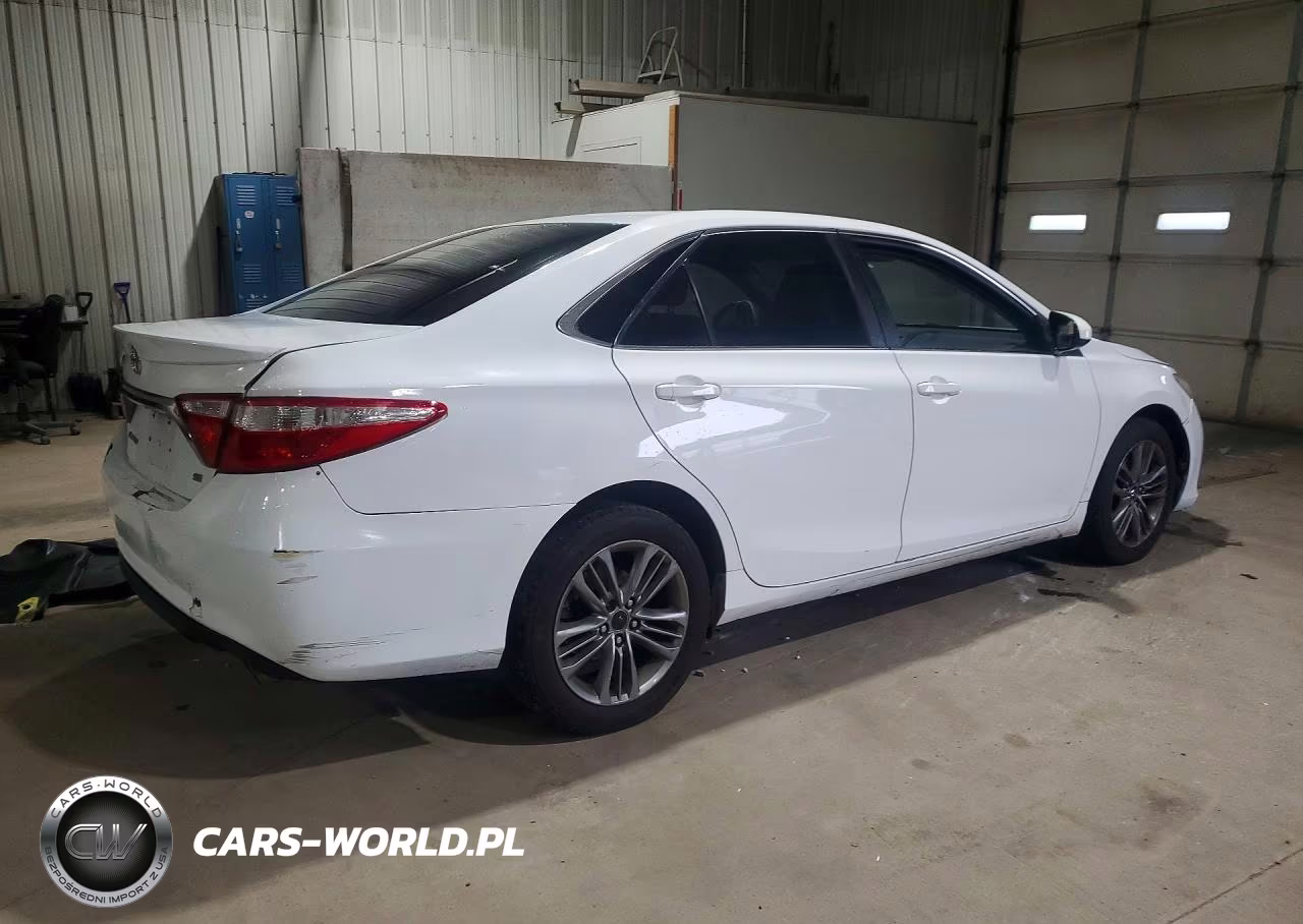 2017 Toyota Camry Se VIN:4T1BF1FK8HU310032 - 3