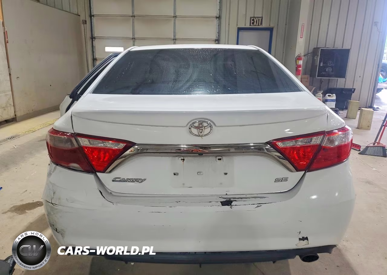 2017 Toyota Camry Se VIN:4T1BF1FK8HU310032 - 6