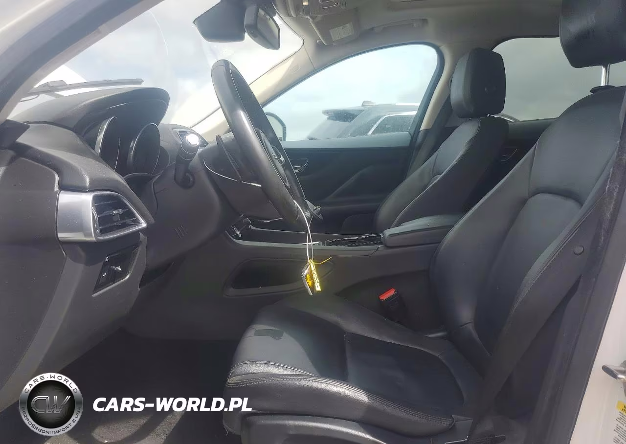 2017 Jaguar F-Pace Premium VIN:SADCJ2BV1HA074469 - 7