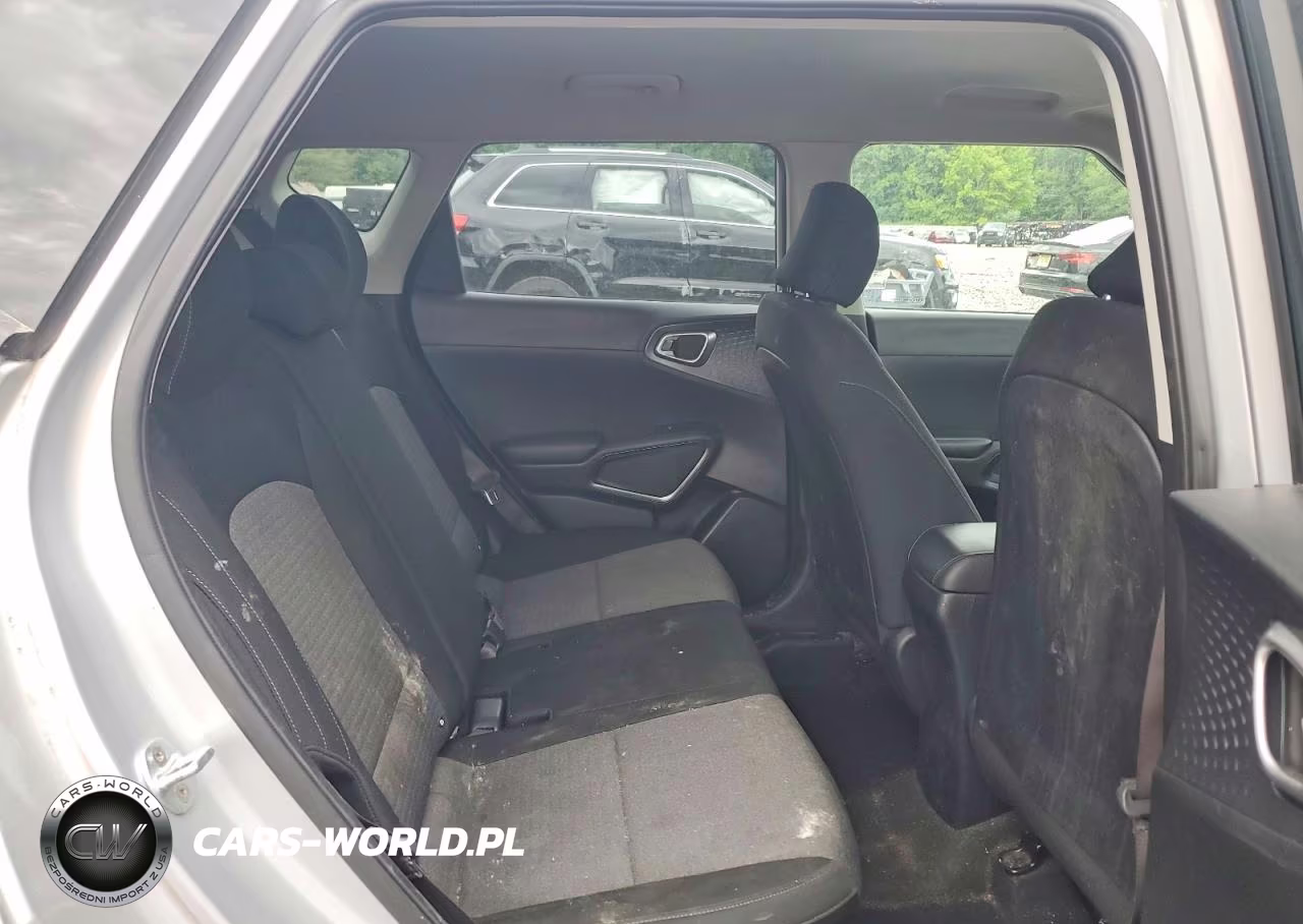 2020 Kia Soul S VIN:KNDJ23AU2L7003785 - 10