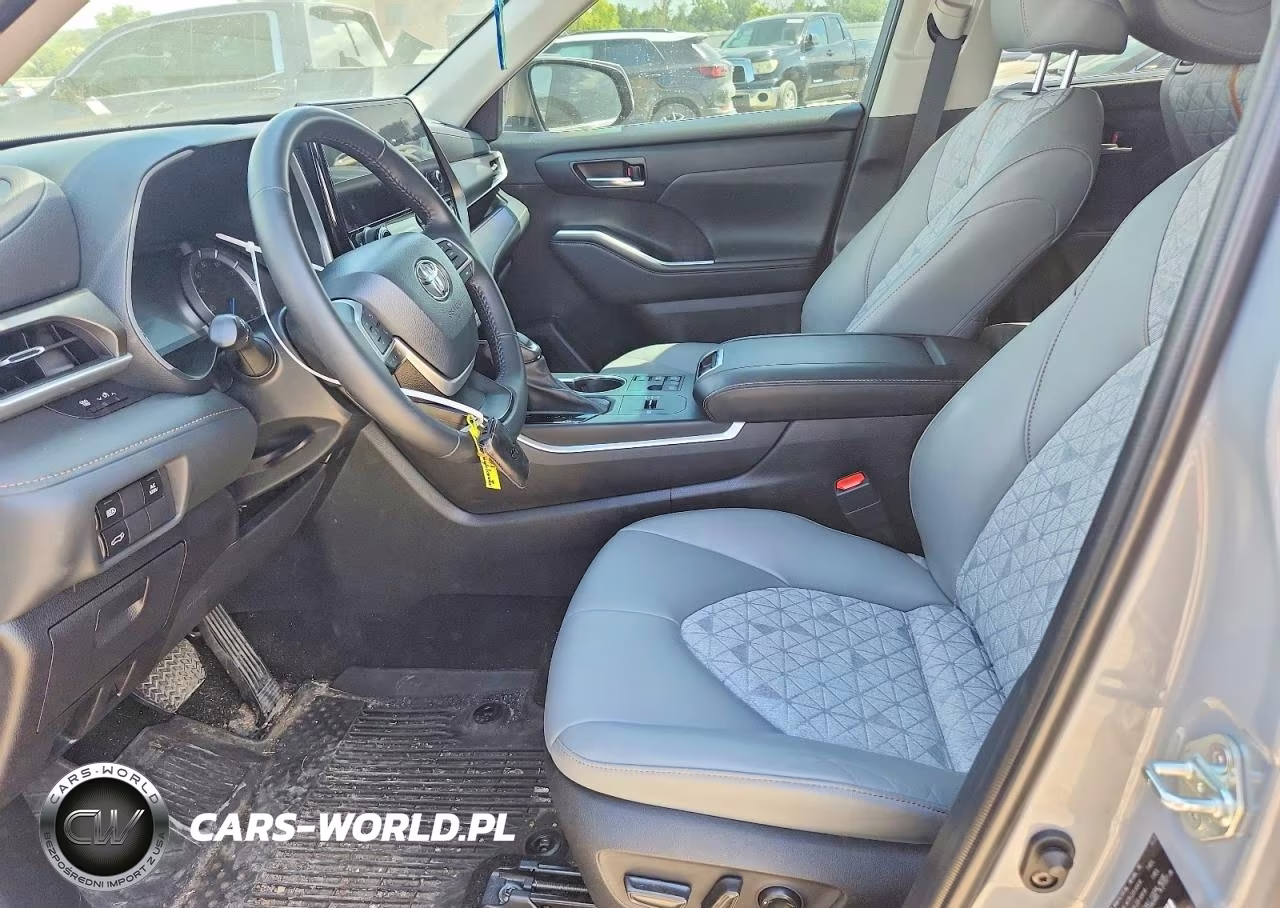 2023 Toyota Highlander Hybrid Bronze Edition VIN:5TDABRCH5PS567249 - 7