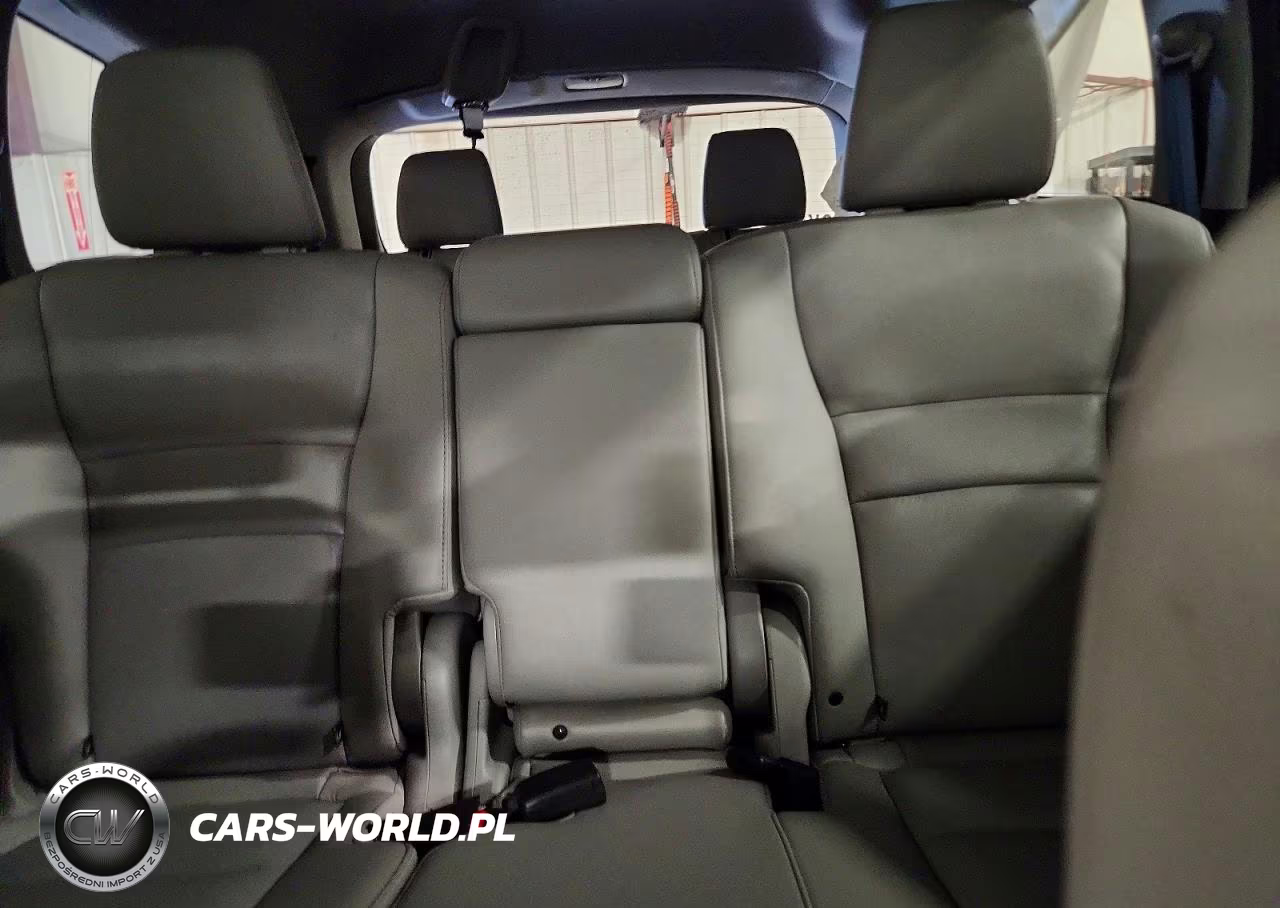 2016 Honda Pilot Touring VIN:5FNYF6H90GB057916 - 10