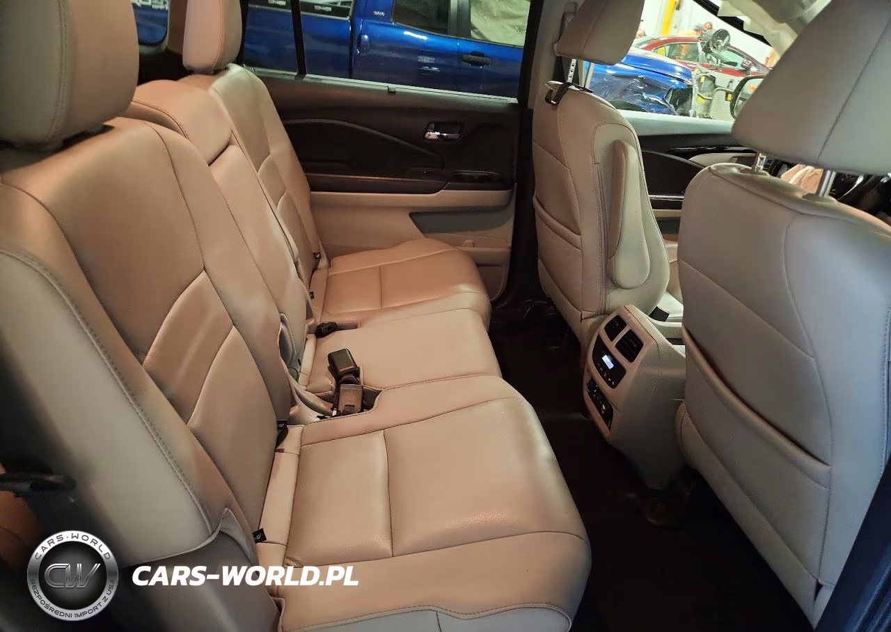 2016 Honda Pilot Touring VIN:5FNYF6H90GB057916 - 11