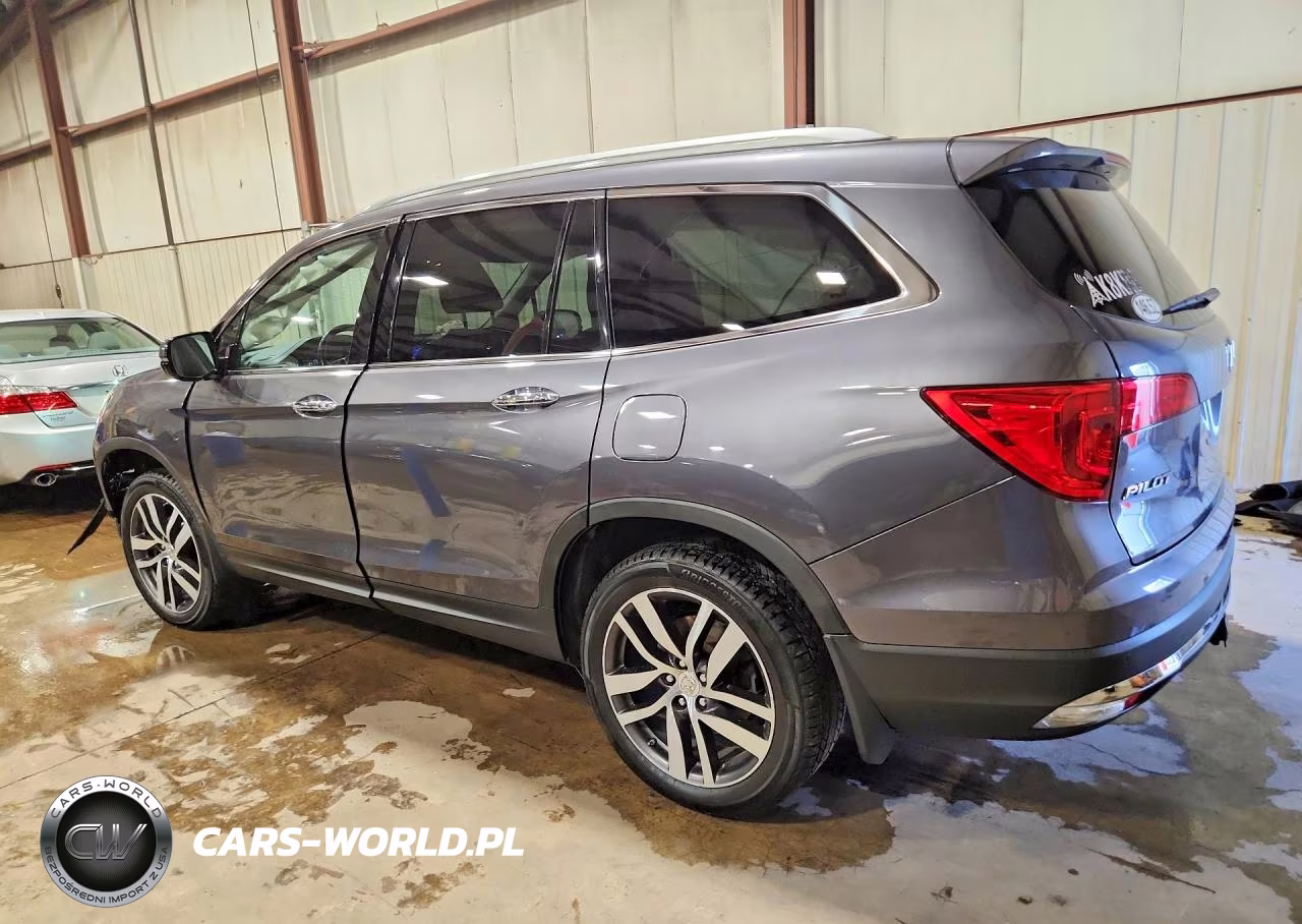 2016 Honda Pilot Touring VIN:5FNYF6H90GB057916 - 2