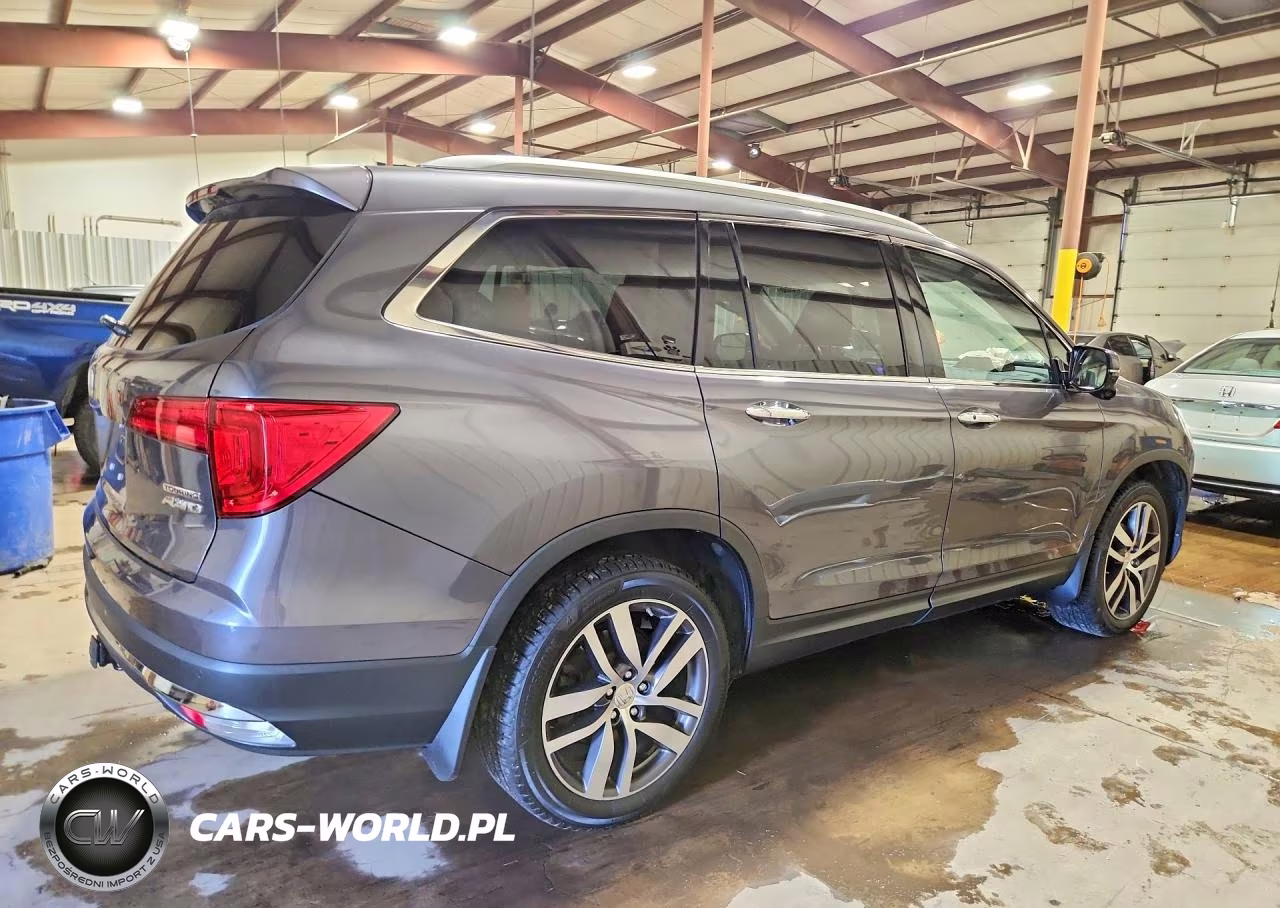 2016 Honda Pilot Touring VIN:5FNYF6H90GB057916 - 3