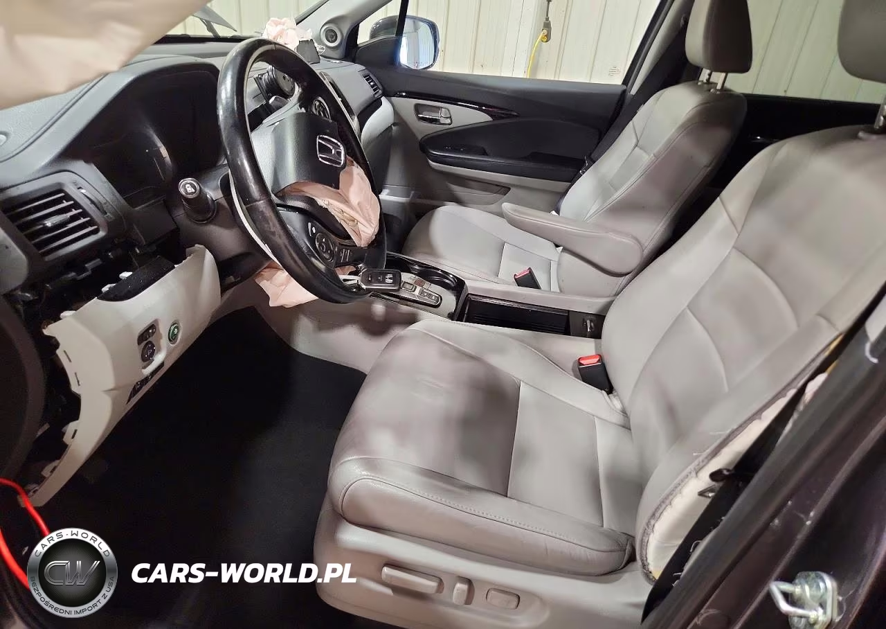 2016 Honda Pilot Touring VIN:5FNYF6H90GB057916 - 7