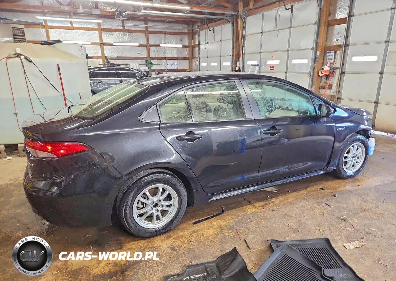 2020 Toyota Corolla Le VIN:JTDEBRBE8LJ000663 - 3