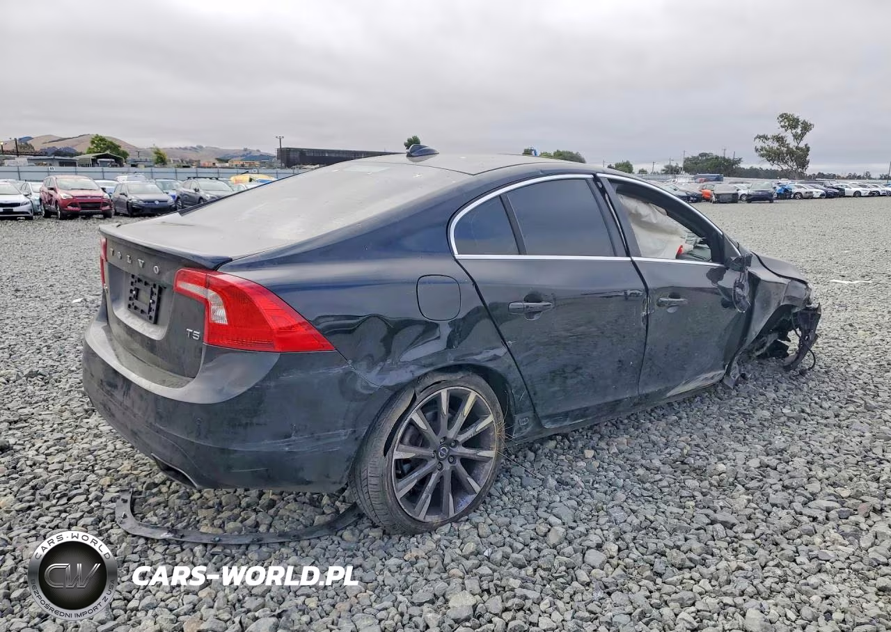2015 Volvo S60 Platinum VIN:YV126MFM8F2359855 - 3