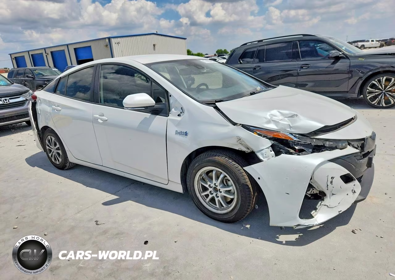 2021 Toyota Prius Prime Limited VIN:JTDKAMFP1M3189263 - 4