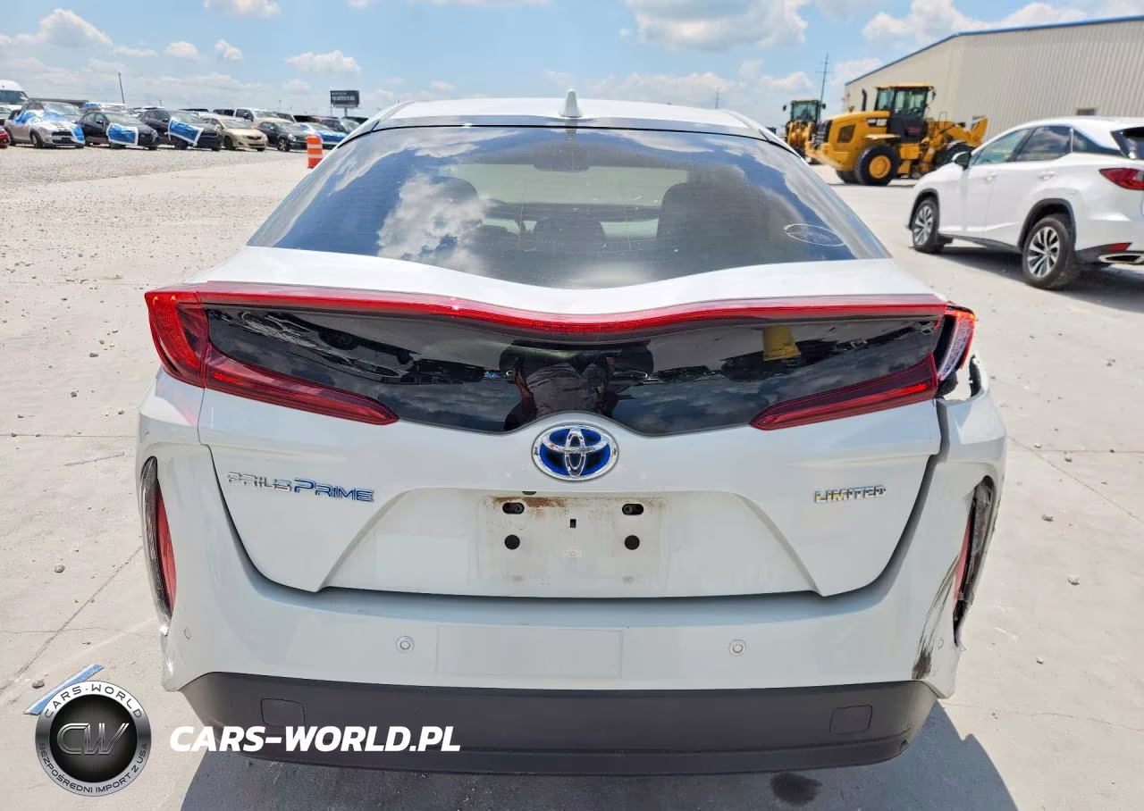 2021 Toyota Prius Prime Limited VIN:JTDKAMFP1M3189263 - 6