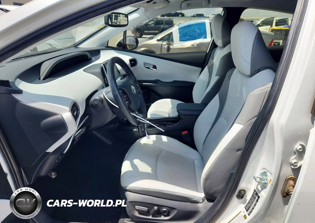 2021 Toyota Prius Prime Limited VIN:JTDKAMFP1M3189263 - 7