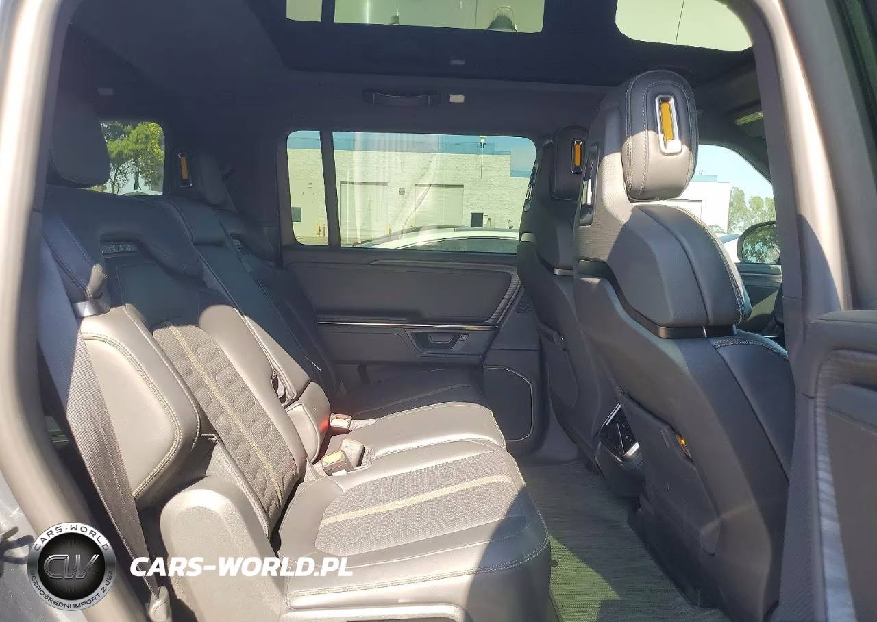 2025 Rivian R1S Adventure VIN:7PDSGBBA2SN071477 - 11