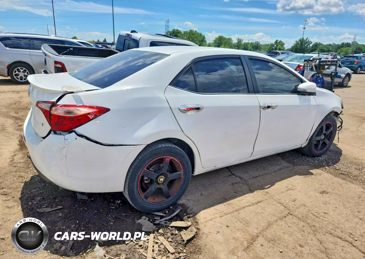 2016 Toyota Corolla S Plus VIN:2T1BURHE8GC712788 - 3