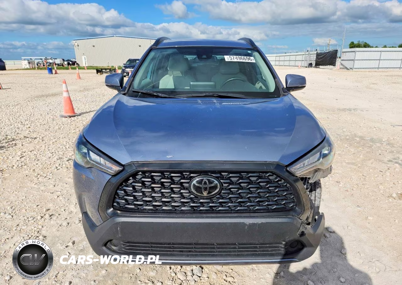 2022 Toyota Corolla Cross Le VIN:7MUCAAAGXNV032279 - 5