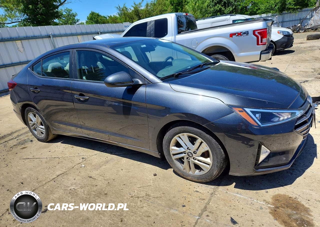 2020 Hyundai Elantra Sel VIN:5NPD84LF0LH623997 - 4