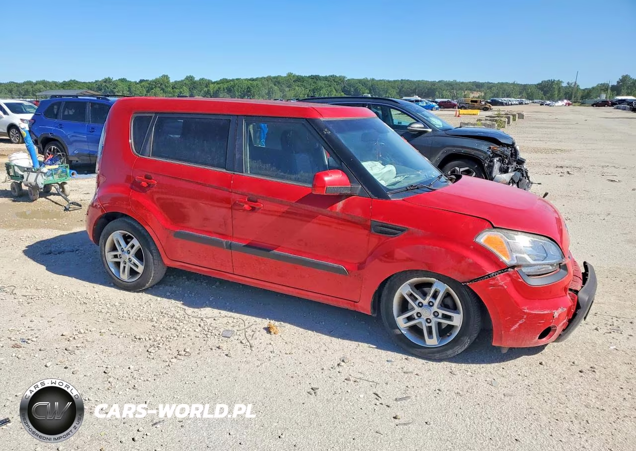 2011 Kia Soul + VIN:KNDJT2A24B7227953 - 4