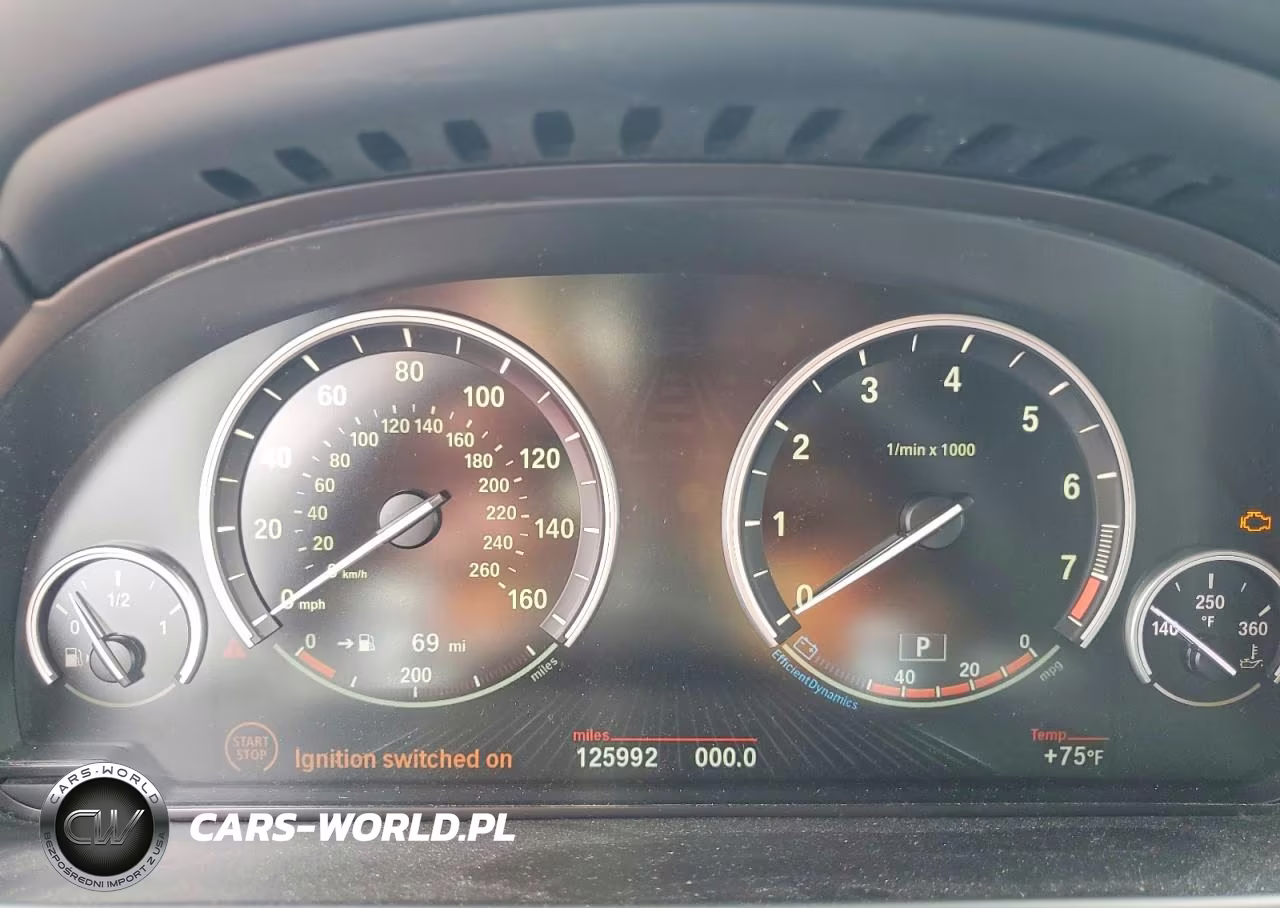 2015 BMW X5 xDrive50I VIN:5UXKR6C58F0J76214 - 9