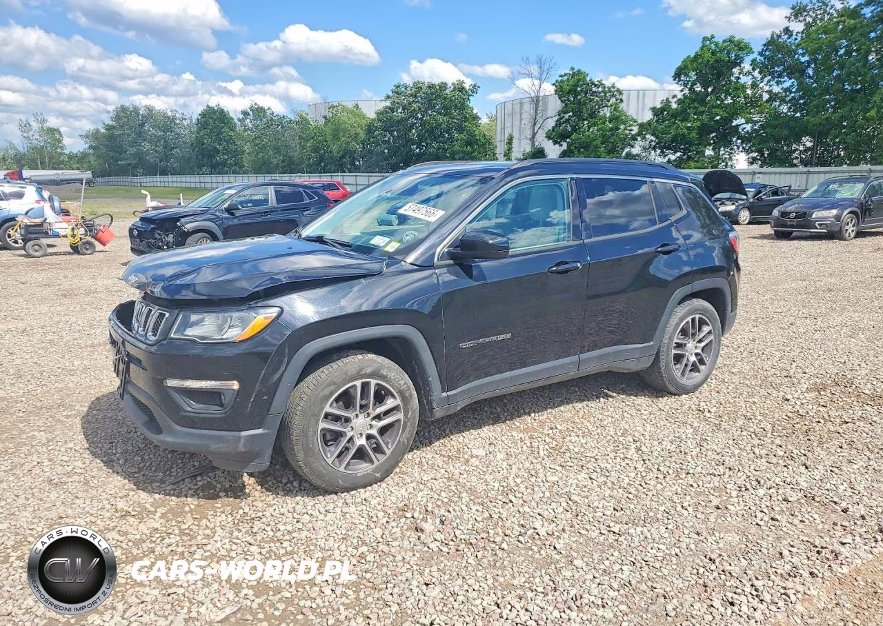2018 Jeep Compass Latitude – zdjęcie 1 z 13