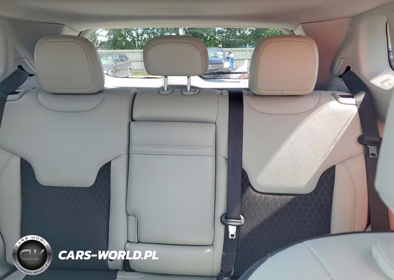 2018 Jeep Compass Latitude VIN:3C4NJCBB4JT468837 - 10