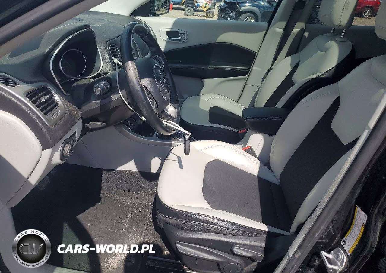 2018 Jeep Compass Latitude VIN:3C4NJCBB4JT468837 - 7
