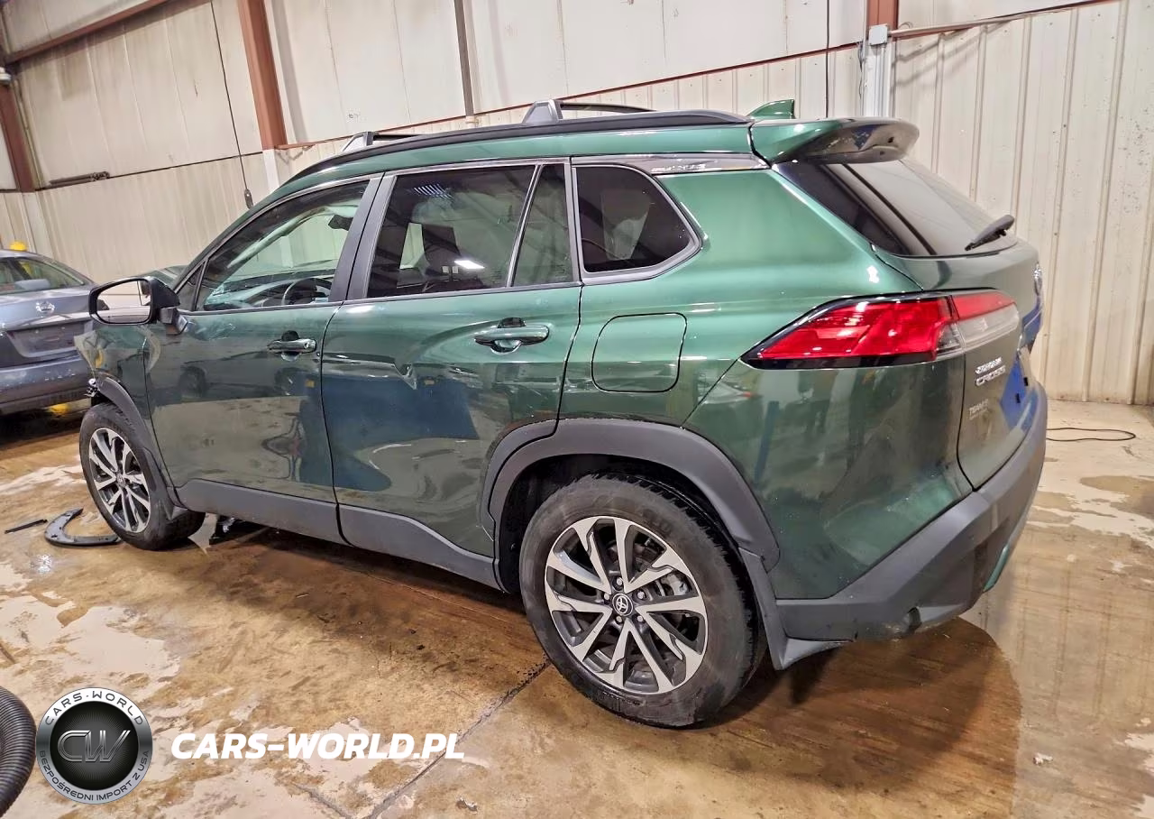 2022 Toyota Corolla Cross Xle VIN:7MUDAABG9NV039307 - 2