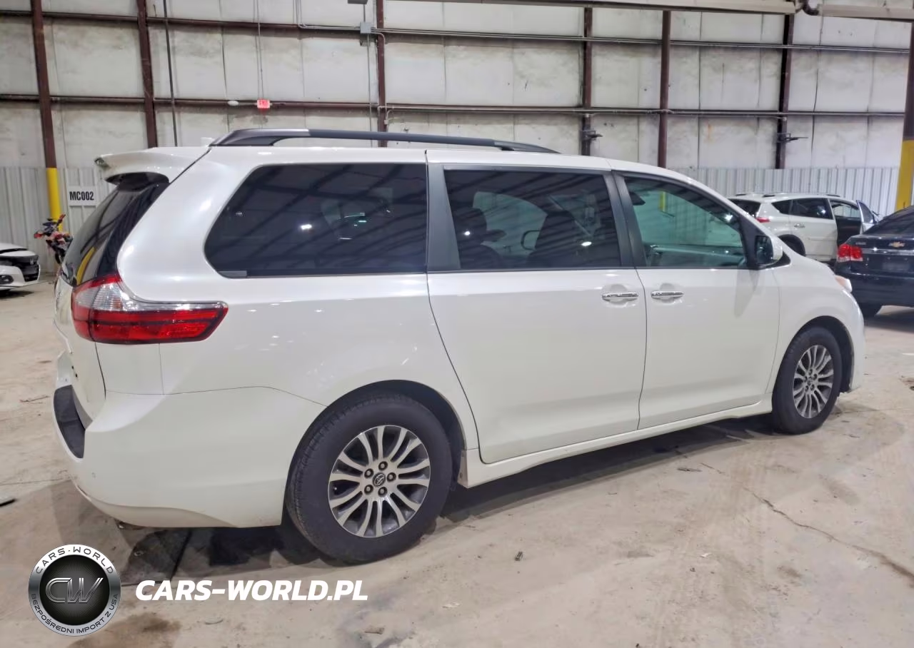 2018 Toyota Sienna Xle Premium 8-Passenger VIN:5TDYZ3DC4JS946678 - 3