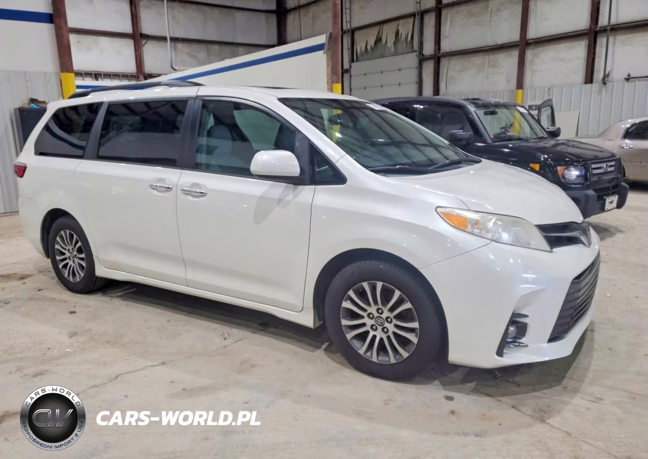 2018 Toyota Sienna Xle Premium 8-Passenger VIN:5TDYZ3DC4JS946678 - 4