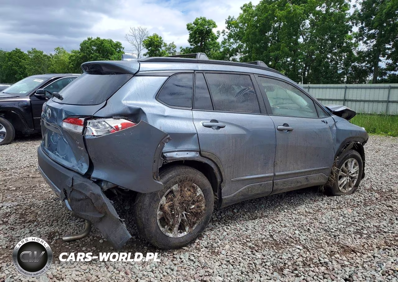 2022 Toyota Corolla Cross Le VIN:7MUCAABGXNV023516 - 3