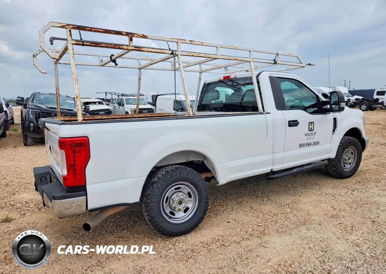 2018 Ford F250 Super Duty VIN:1FTBF2A65JEB71532 - 3