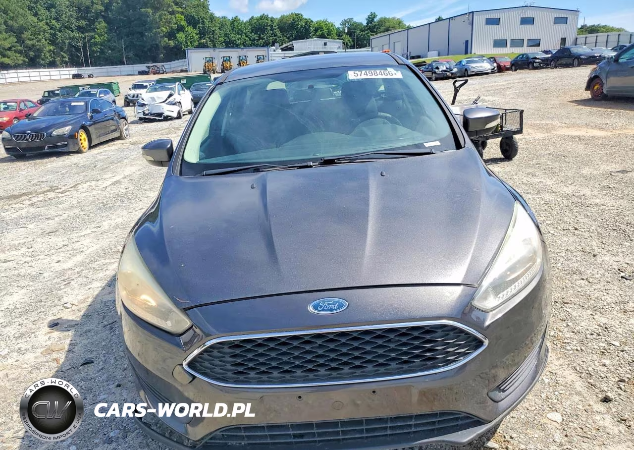 2015 Ford Focus Se VIN:1FADP3K28FL364354 - 5