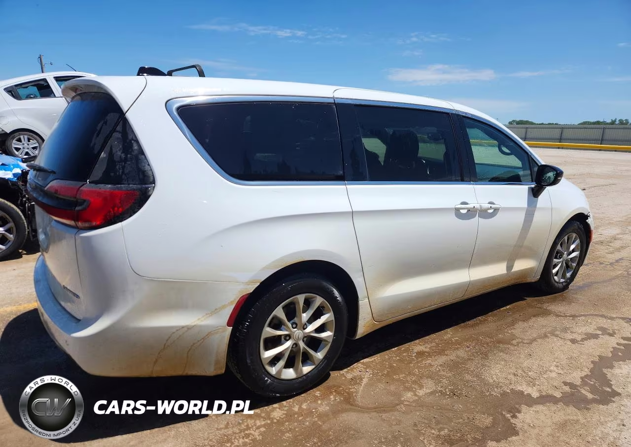 2026 Chrysler Pacifica Limited VIN:2C4RC1GG8TR176313 - 3