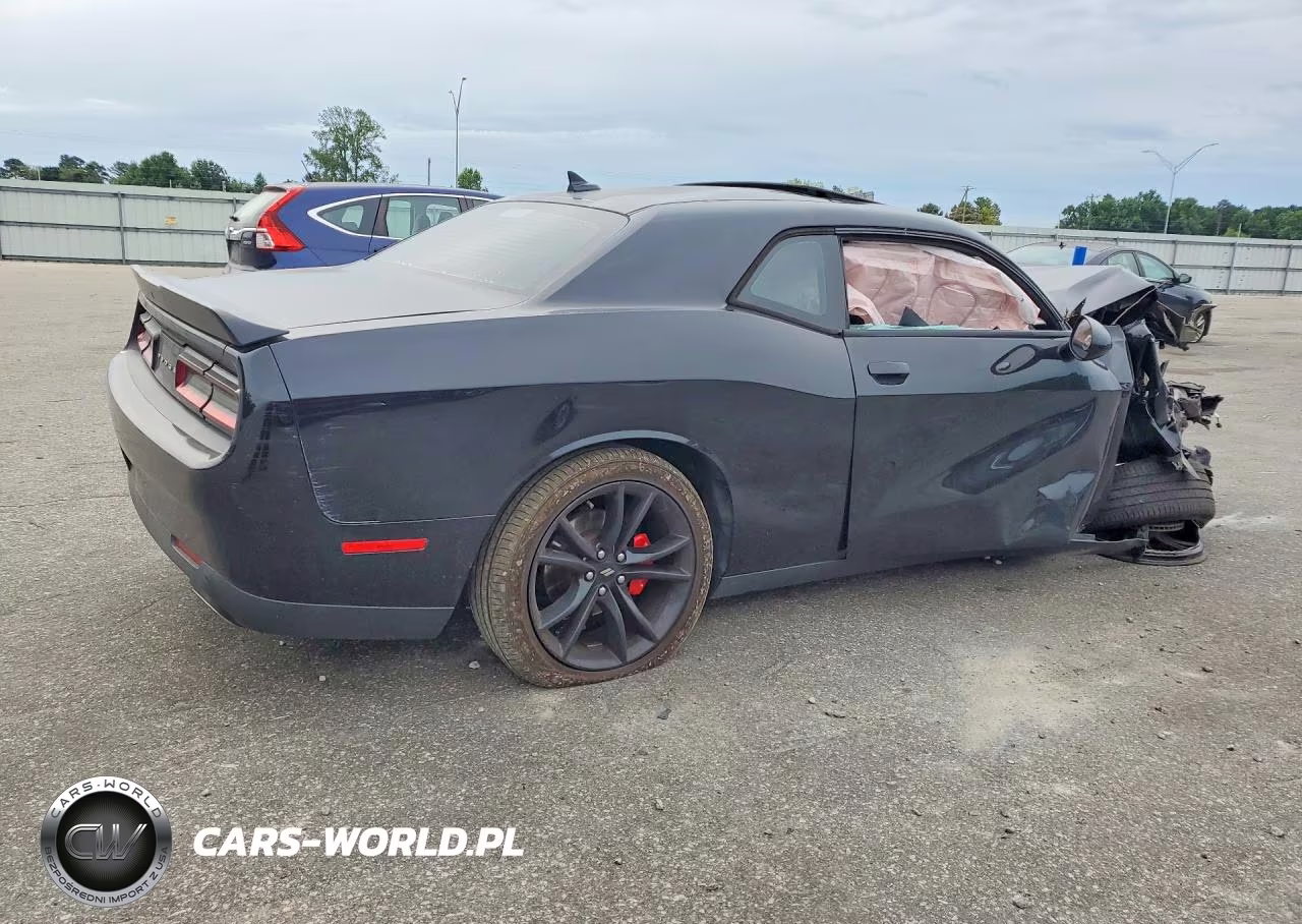2018 Dodge Challenger Sxt VIN:2C3CDZAG8JH182761 - 3