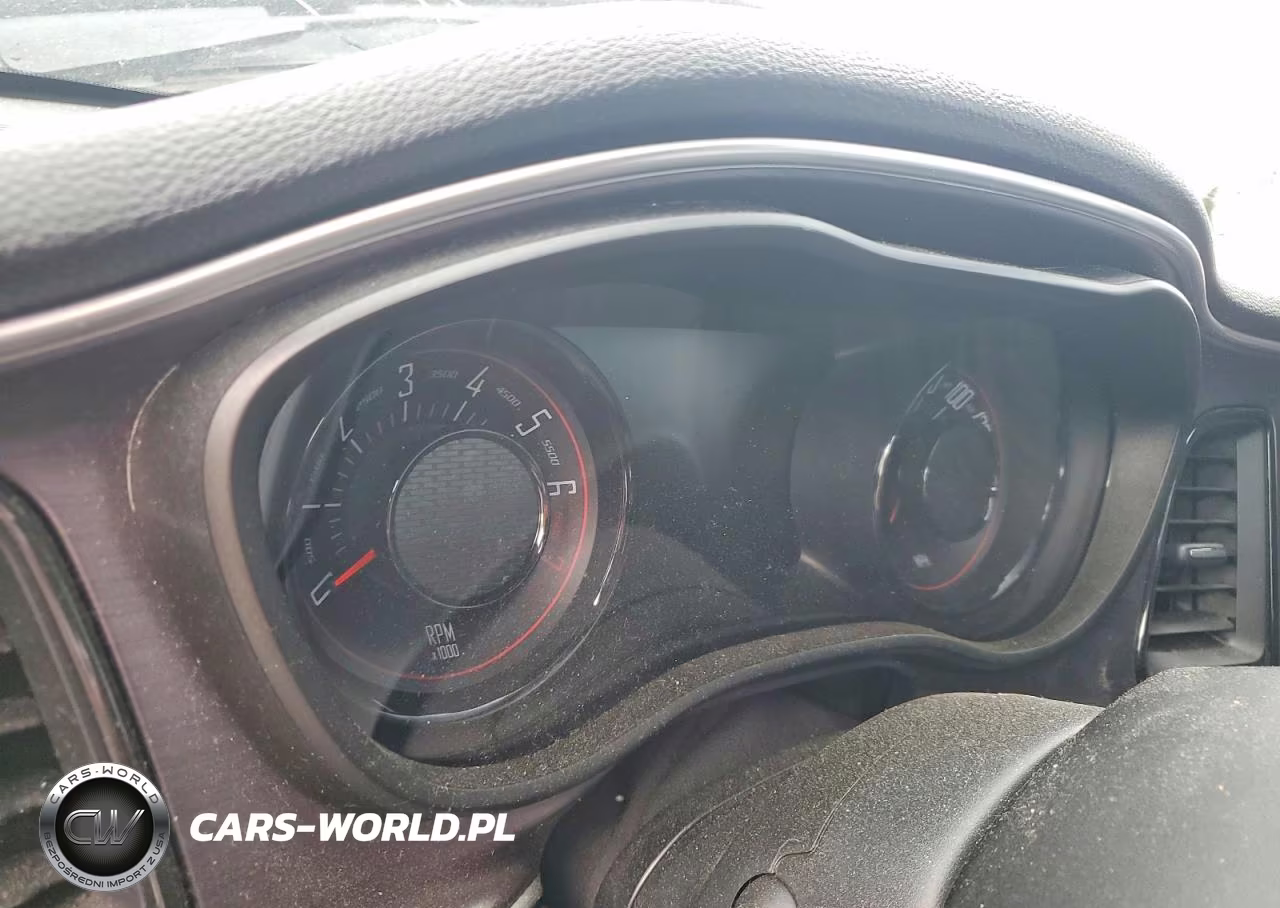 2018 Dodge Challenger Sxt VIN:2C3CDZAG8JH182761 - 9