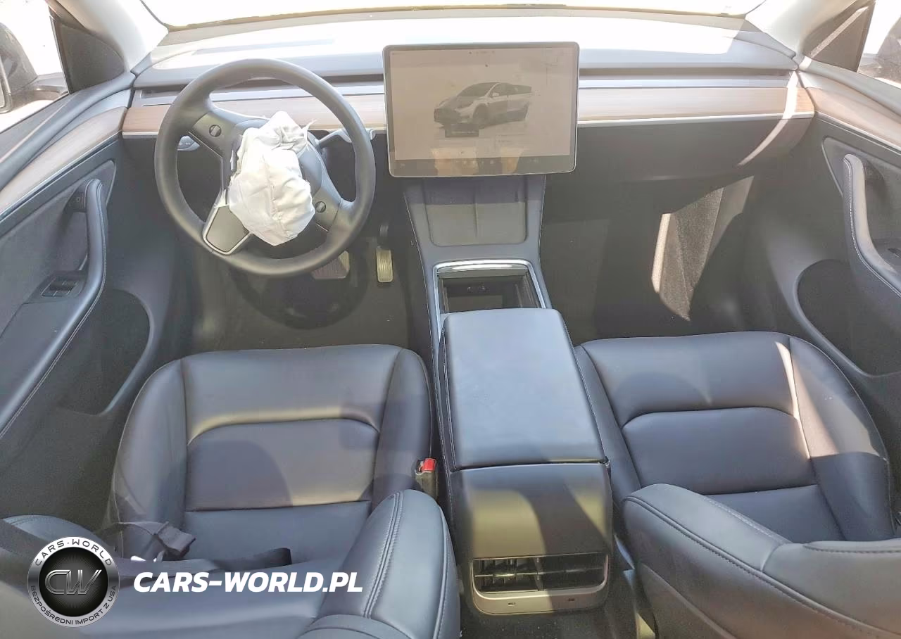 2025 Tesla Model Y VIN:7SAYGDED6SF256667 - 8