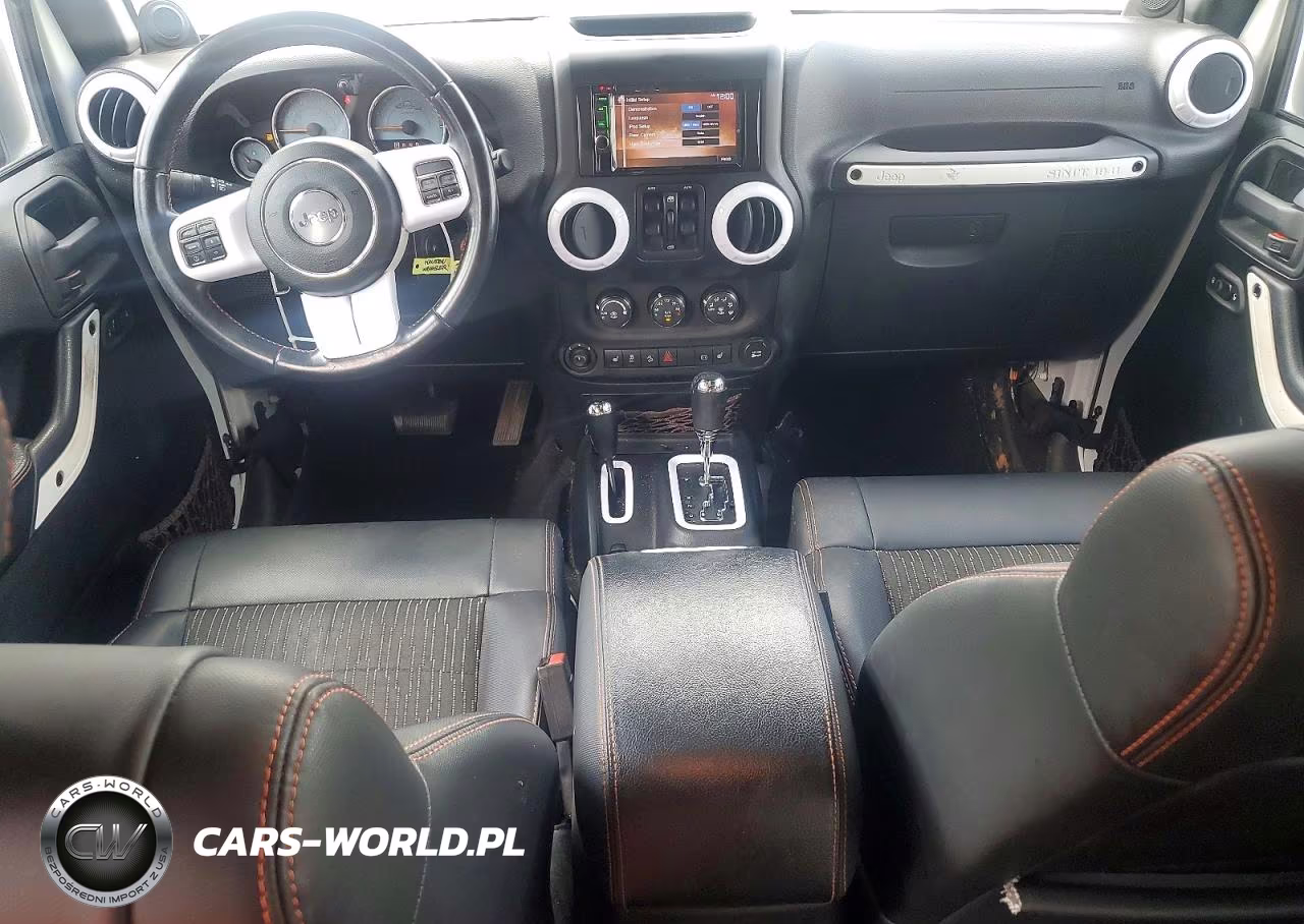 2012 Jeep Wrangler Unlimited Sahara VIN:1C4BJWEG1CL169218 - 8