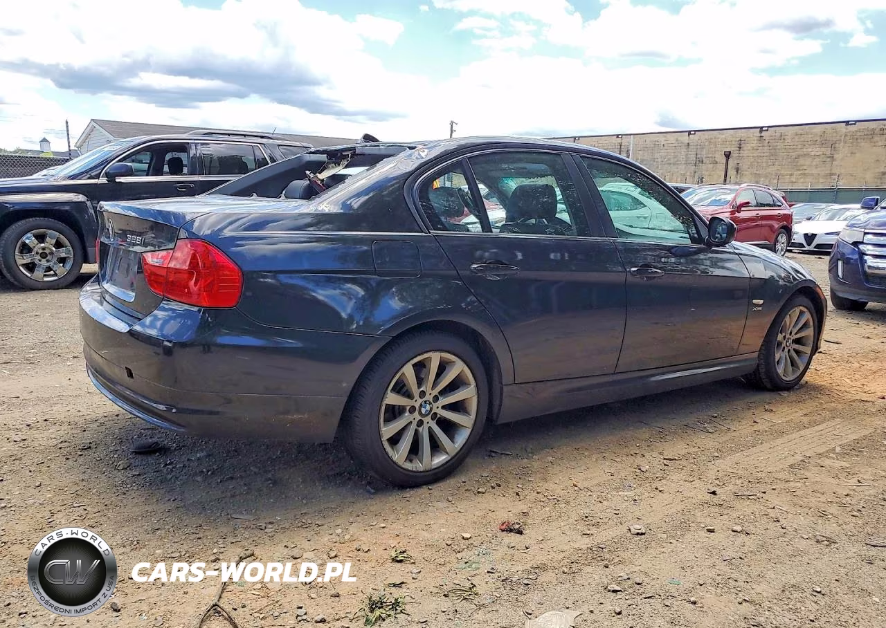 2011 BMW 328 Xi VIN:WBAPK7G54BNN86367 - 3
