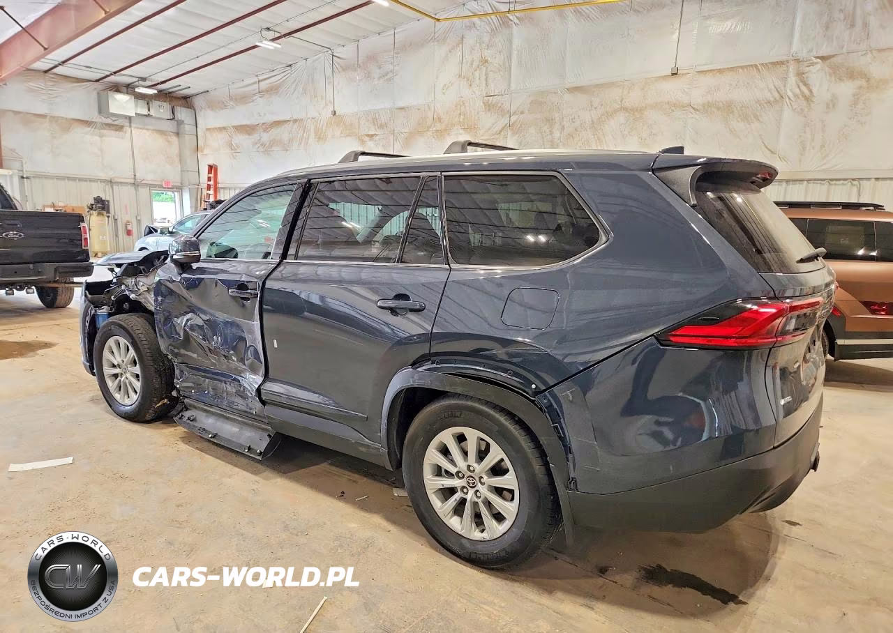 2024 Toyota Grand Highlander Xle VIN:5TDAAAB54RS021556 - 2