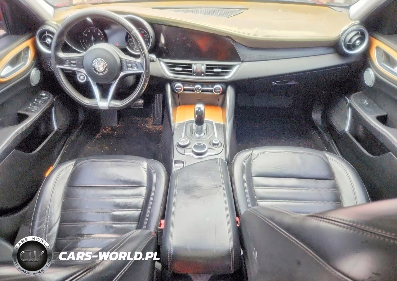 2017 Alfa Romeo Giulia Ti VIN:ZARFAECN5H7536818 - 8