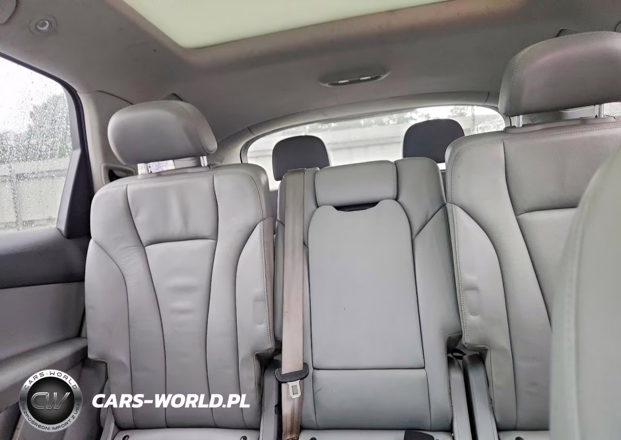 2017 Audi Q7 Premium Plus VIN:WA1LAAF71HD012970 - 10