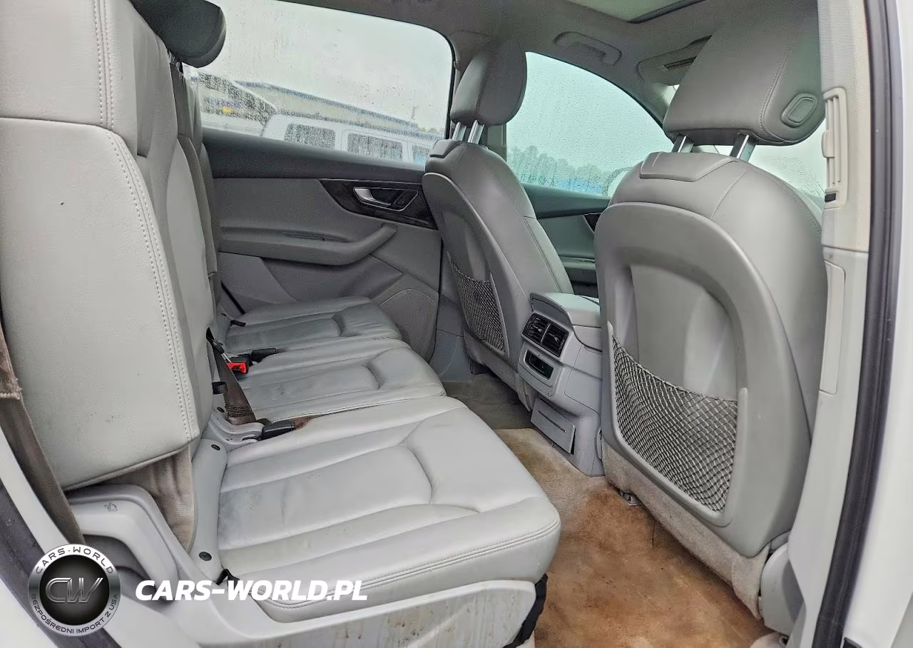 2017 Audi Q7 Premium Plus VIN:WA1LAAF71HD012970 - 11