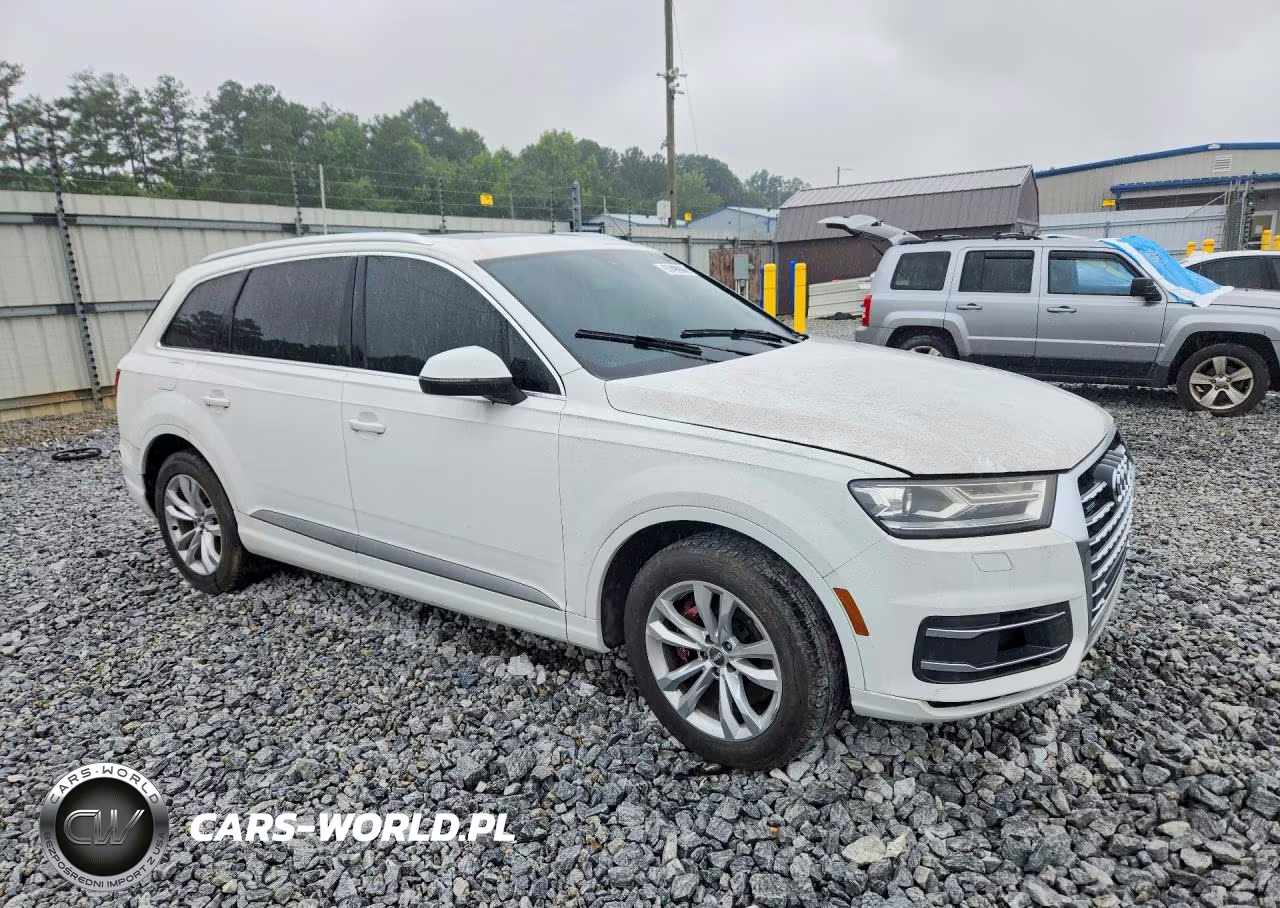 2017 Audi Q7 Premium Plus VIN:WA1LAAF71HD012970 - 4
