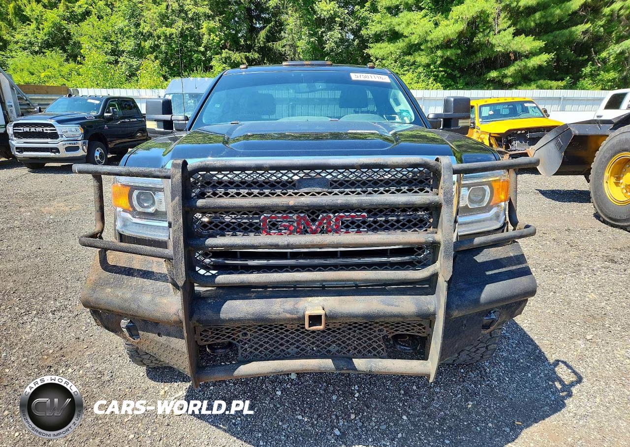 2018 GMC Sierra K3500 VIN:1GT32VCG4JZ324241 - 5