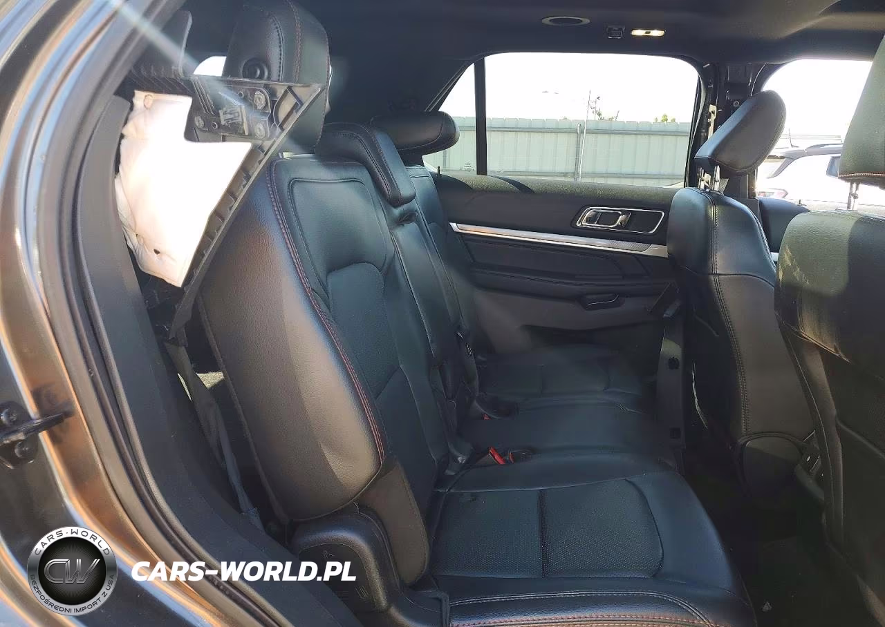 2019 Ford Explorer Sport VIN:1FM5K8GT6KGB33561 - 11