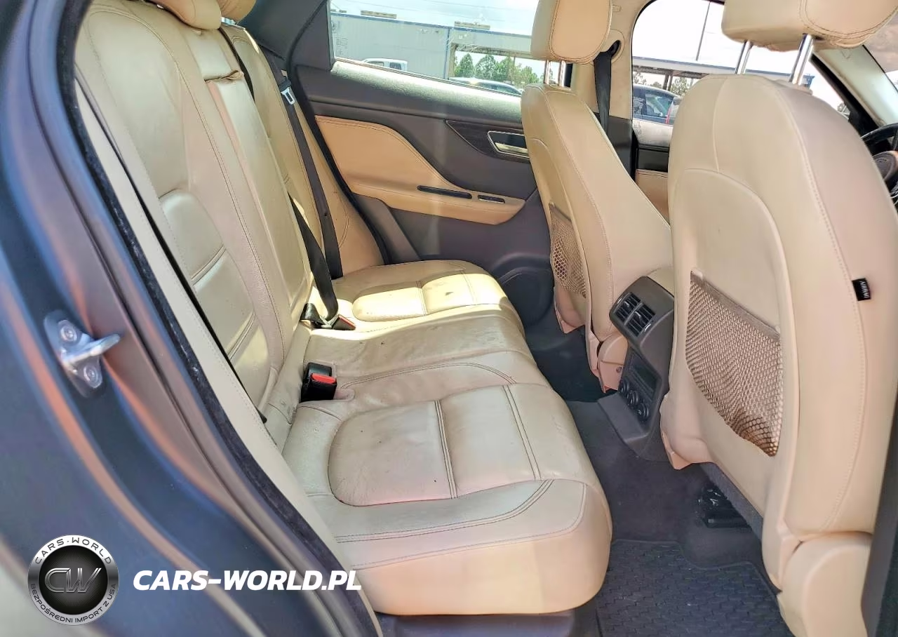 2018 Jaguar F-Pace Prestige VIN:SADCK2FX0JA266724 - 11