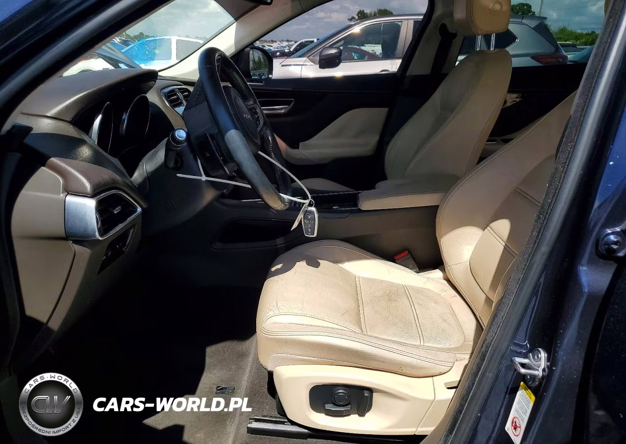 2018 Jaguar F-Pace Prestige VIN:SADCK2FX0JA266724 - 7